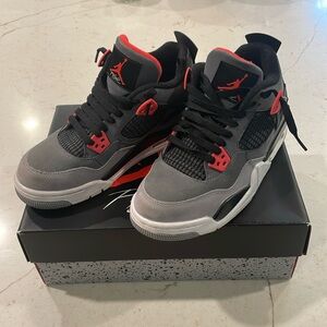 Air Jordan’s 6.5Y barely used